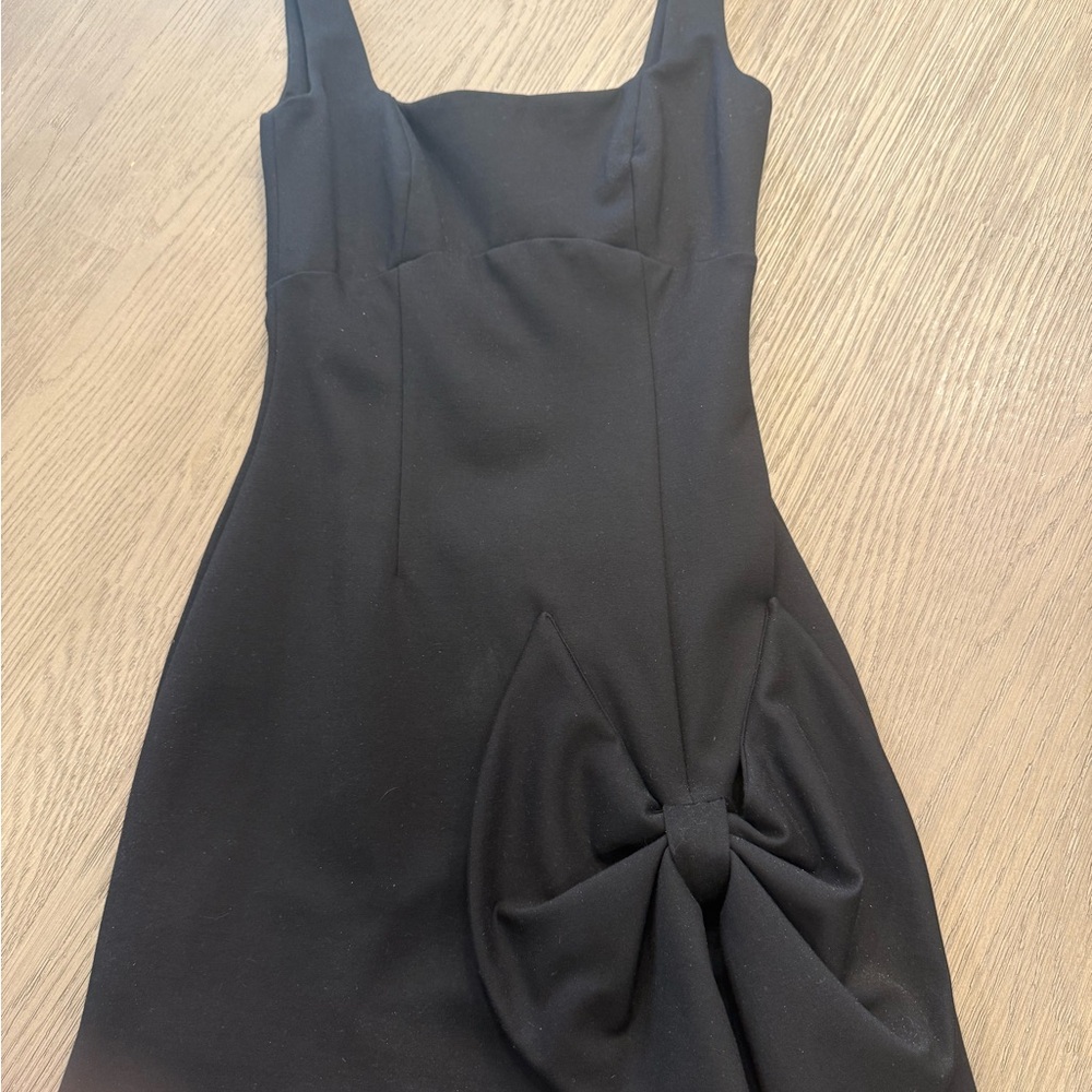 Elliatt Chic Black Mini Dress with Bow Accent
